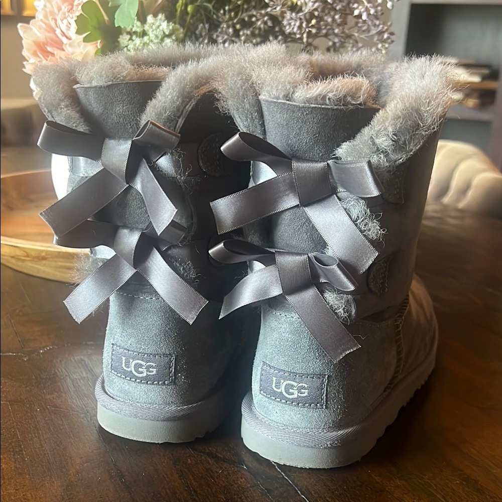 UGG Bailey Bow Gray Boots